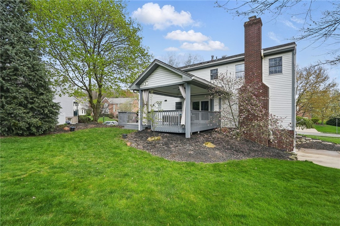 211 Meadowbrook Dr