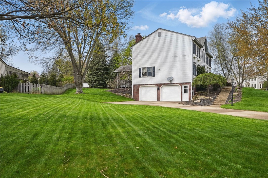211 Meadowbrook Dr