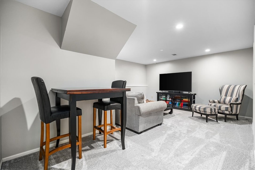 122 Pinehurst Ln