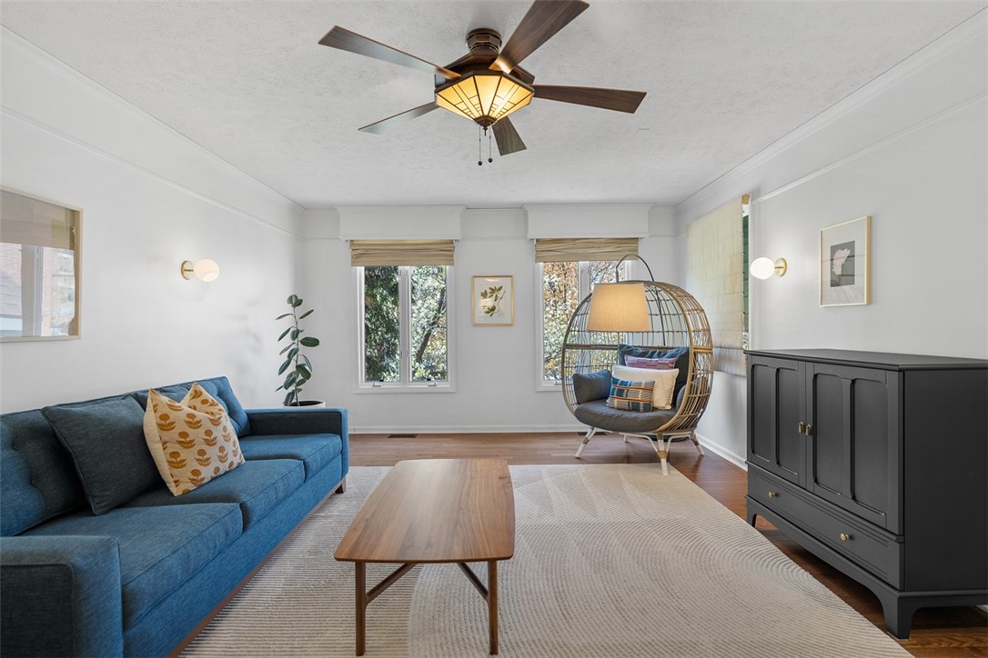 100 Denniston St 23
