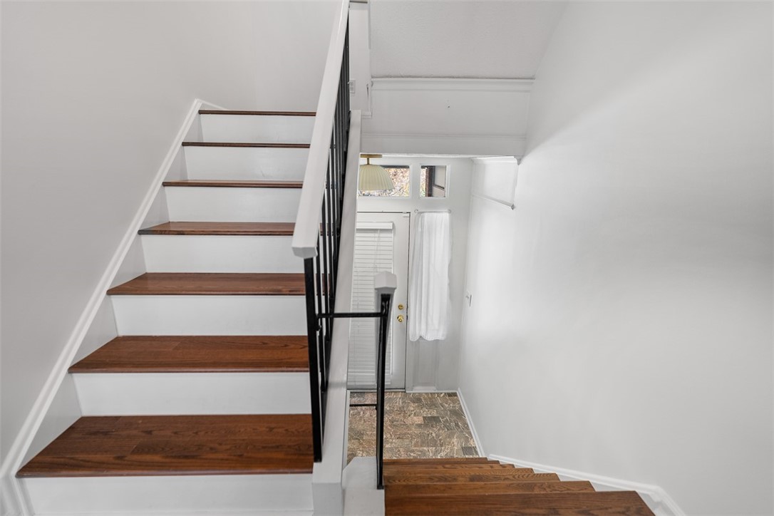 100 Denniston St 23
