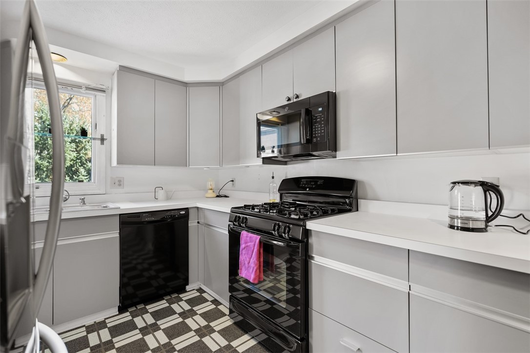 100 Denniston St 23