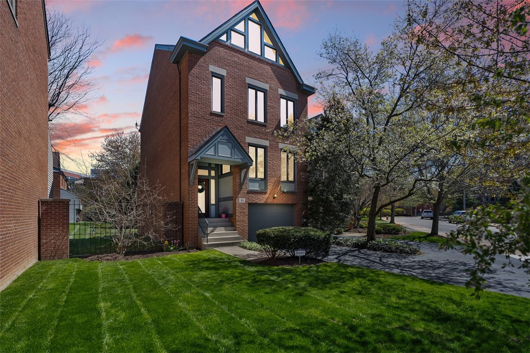100 Denniston St 23