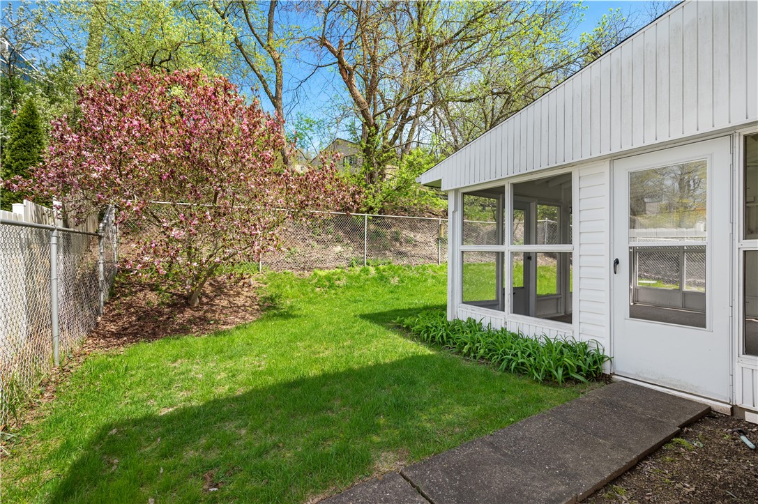 1100 Greenhill Rd