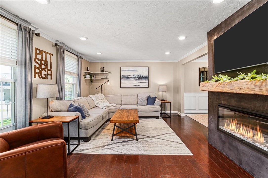 521 Sarah Dr