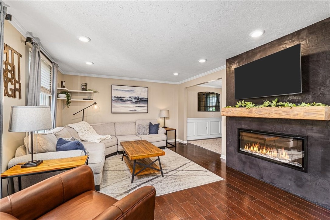 521 Sarah Dr