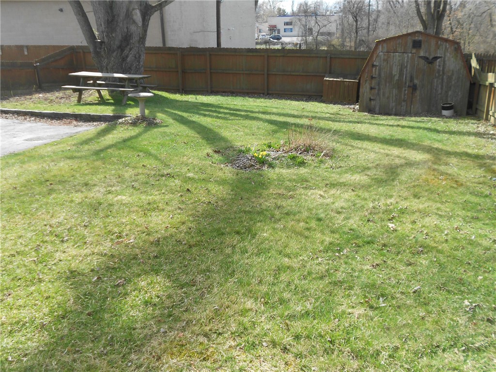 552 Crestline Dr