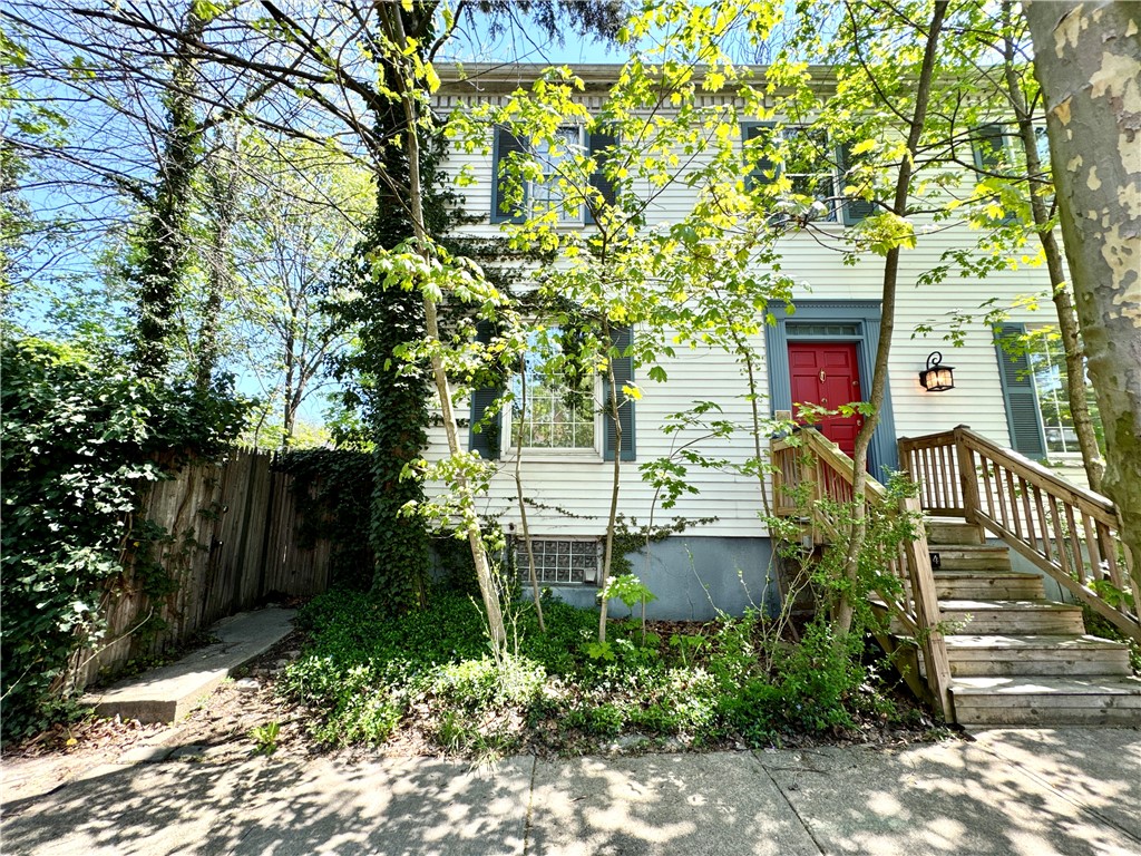 1214 Chislett St