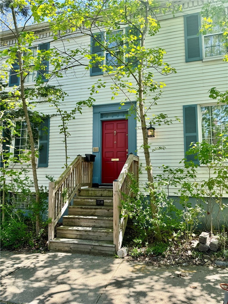 1214 Chislett St