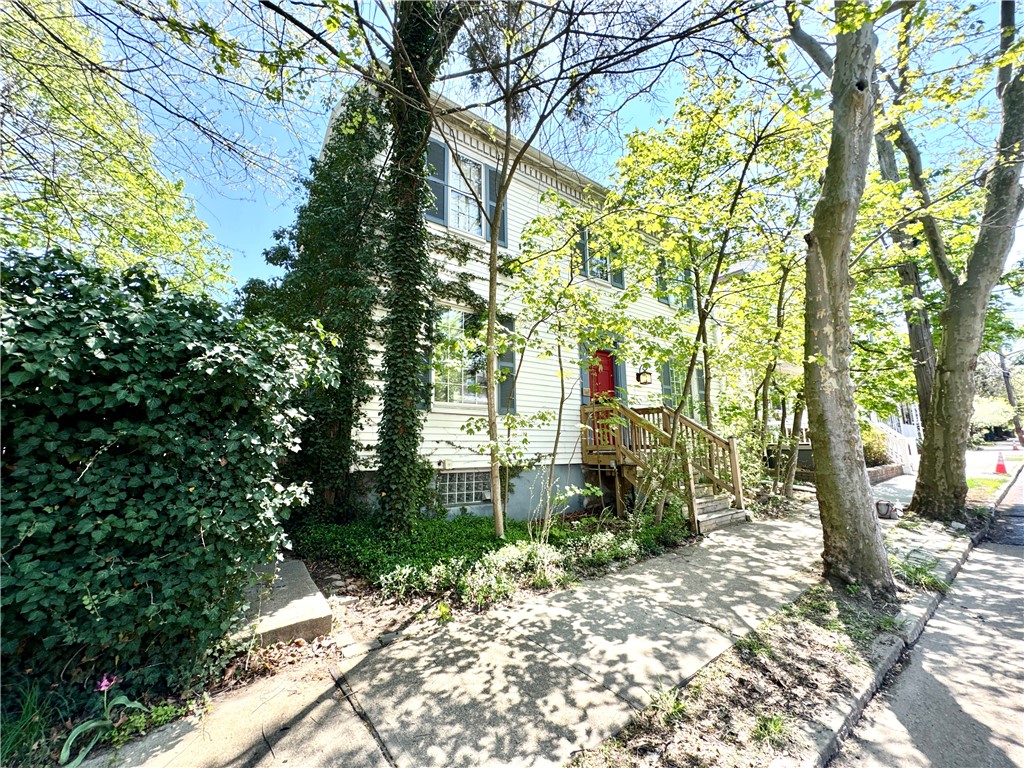 1214 Chislett St