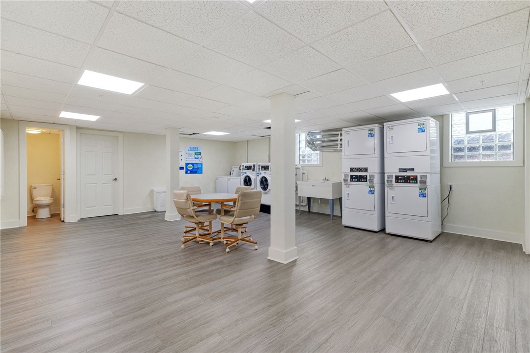 5900 Babcock Blvd 40