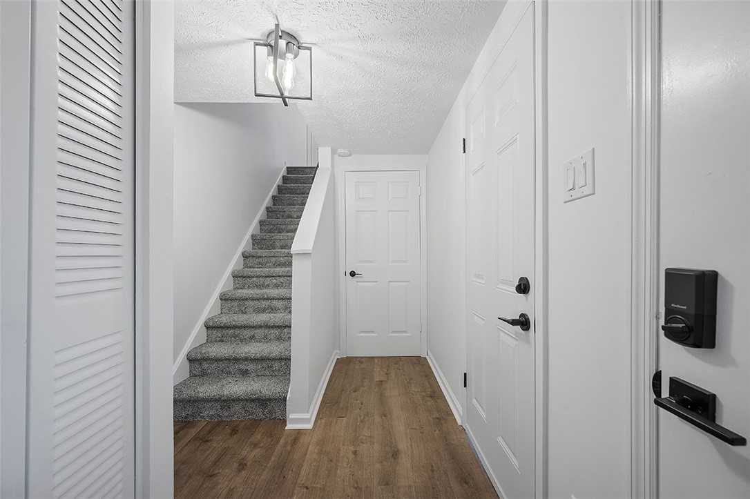 100 Canyon Court