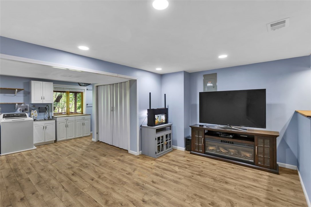 10186 Woodbury Dr