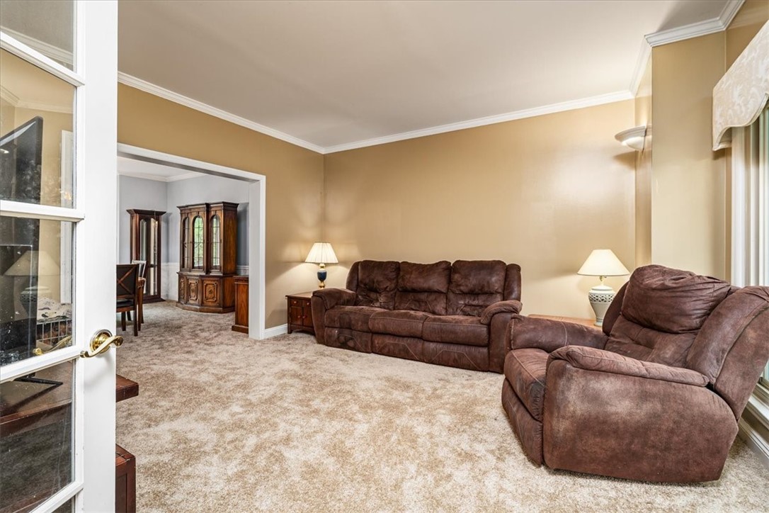 106 Briar Hill Dr