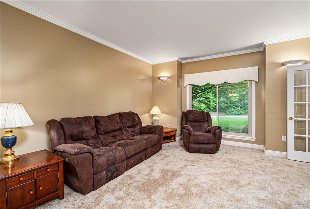 106 Briar Hill Dr