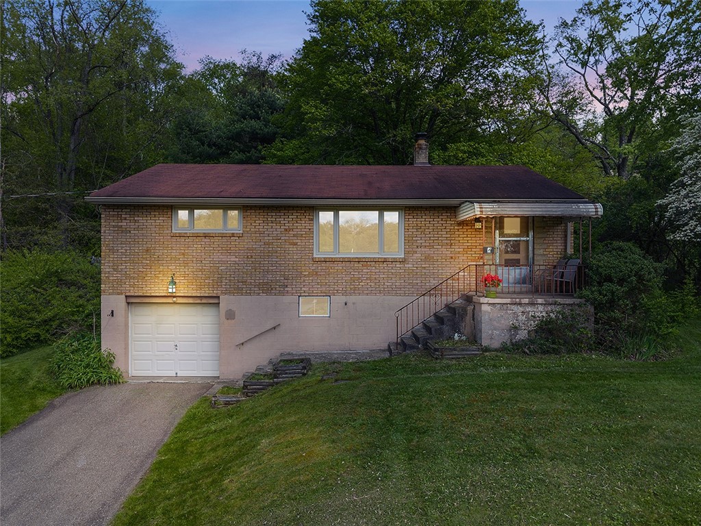19 Christine Dr