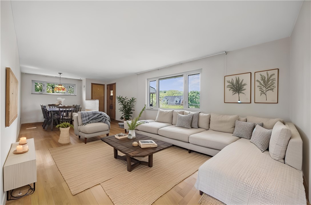 19 Christine Dr