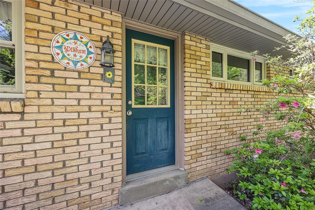 19 Christine Dr