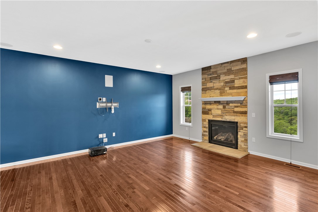 119 Buckingham Dr