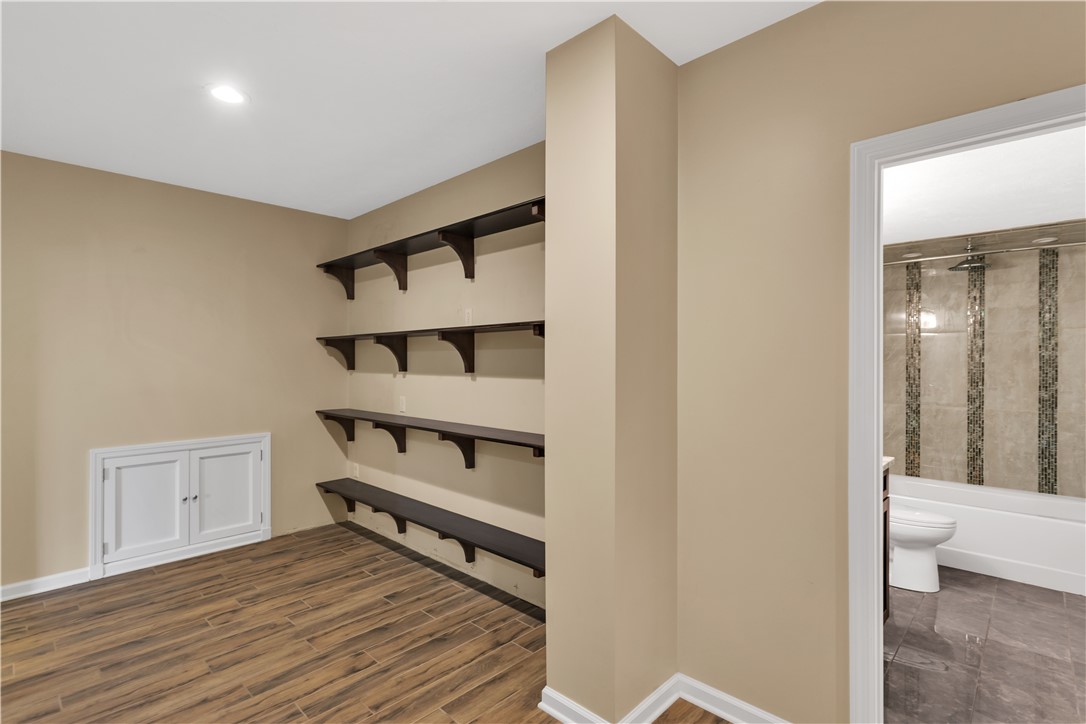 119 Buckingham Dr