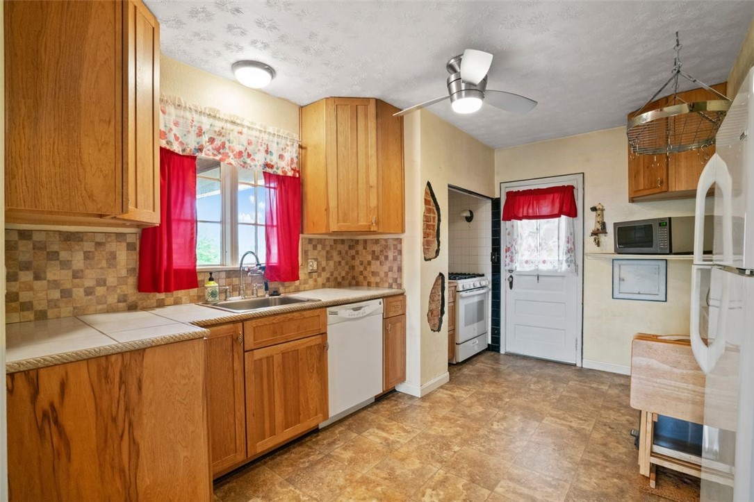 4486 Mount Troy Road Ext
