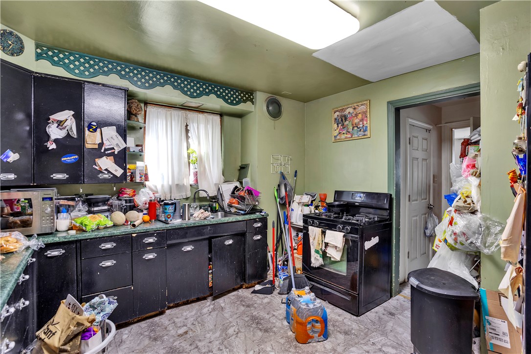 221 Seabright St