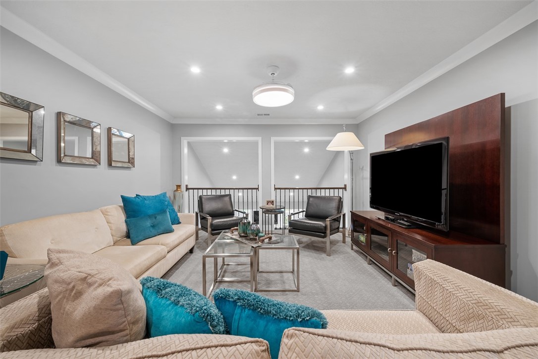 3033 Mahican Circle