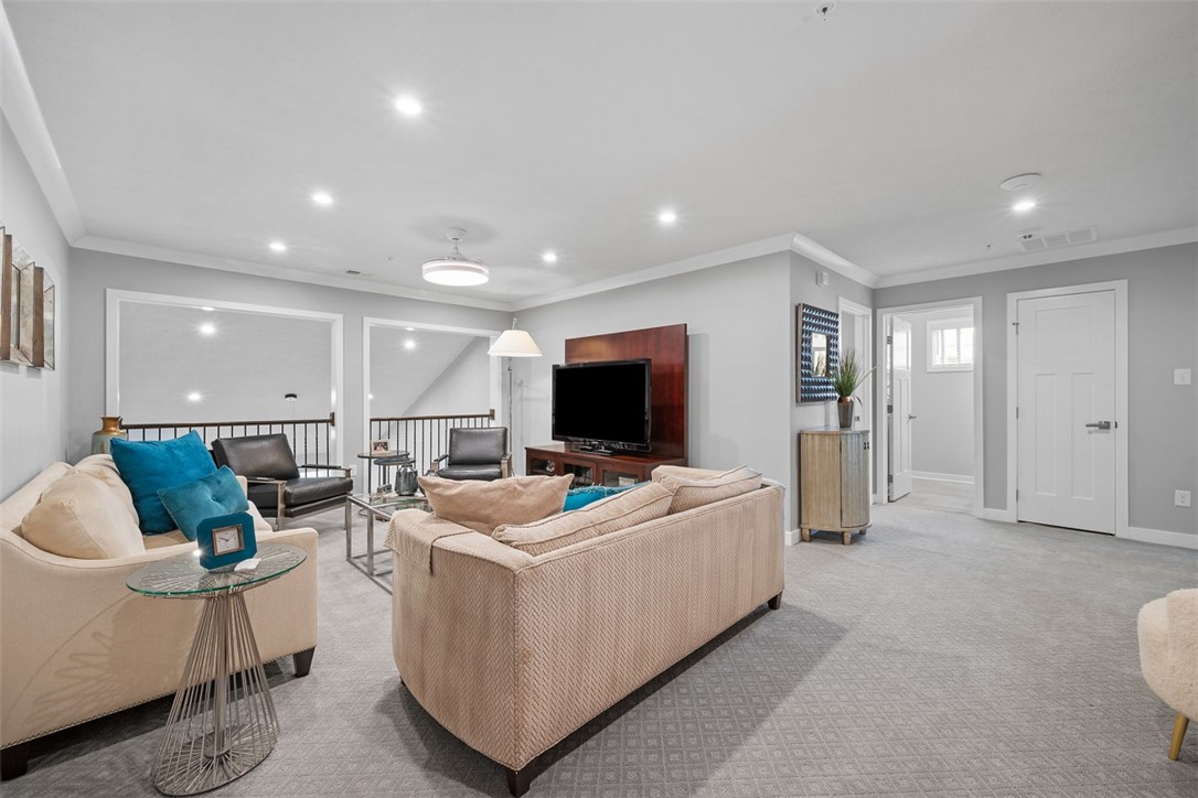 3033 Mahican Circle
