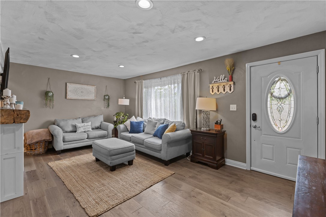 218 Pearl Dr