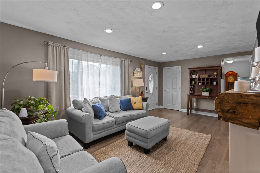 218 Pearl Dr