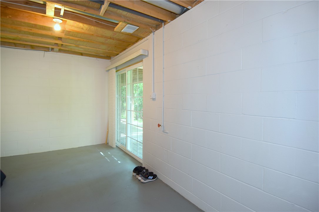 3094 Meadow Brook