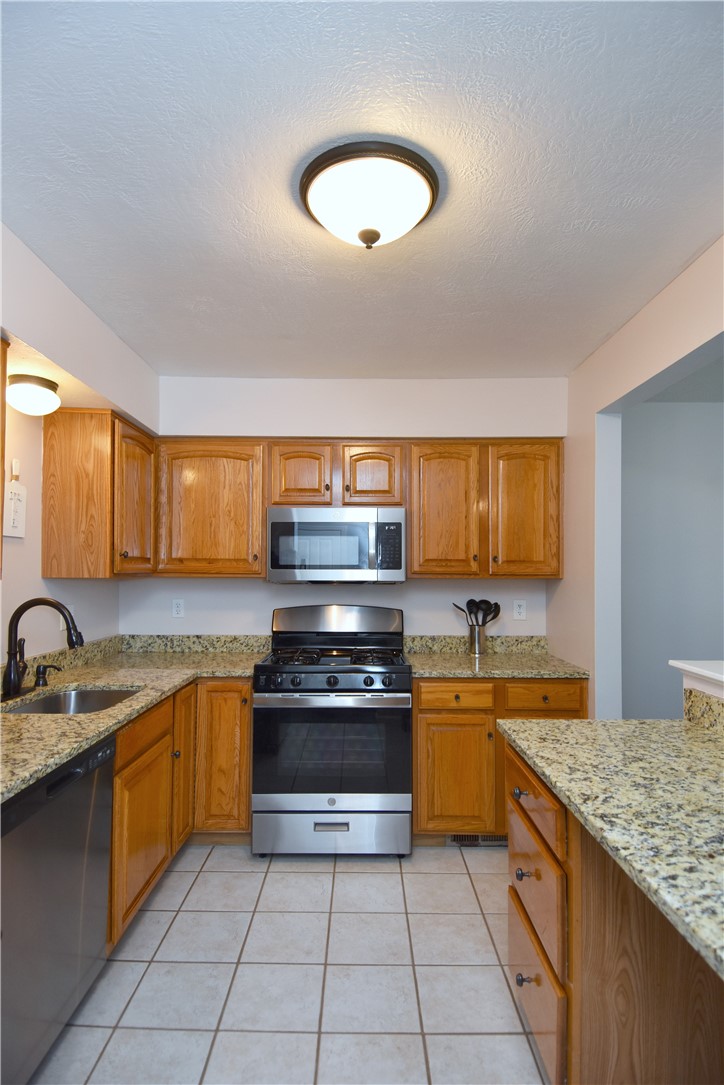 3094 Meadow Brook