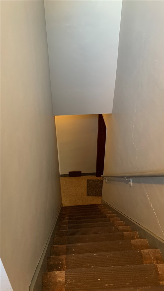 2237 Broadway Ave