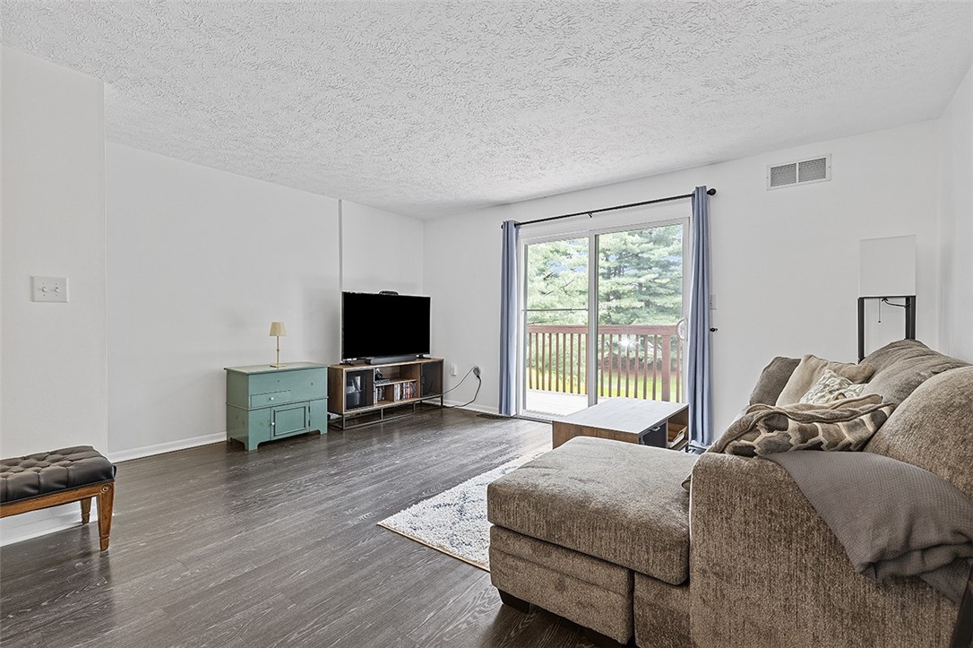 121 Woodhaven Dr