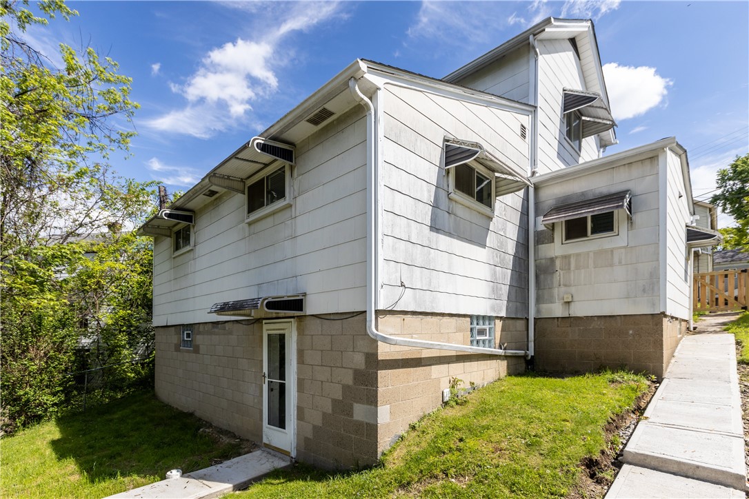 228 Marion St