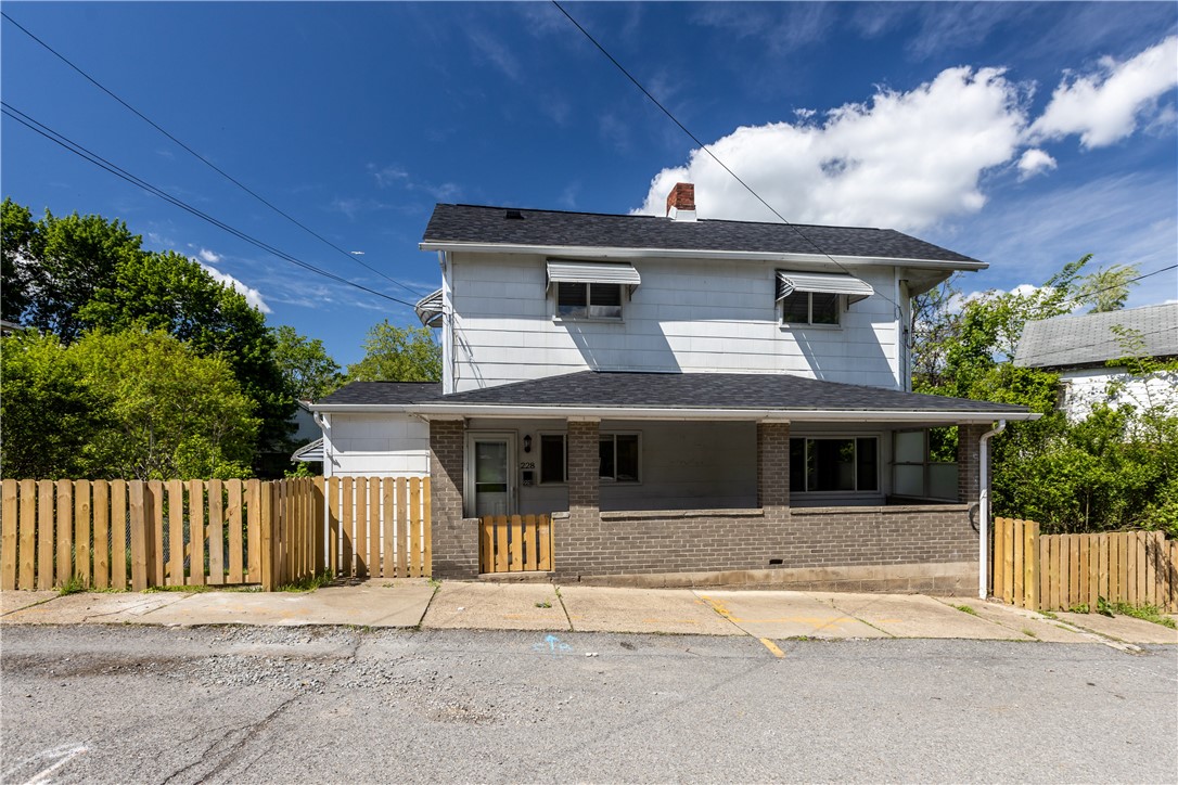 228 Marion St
