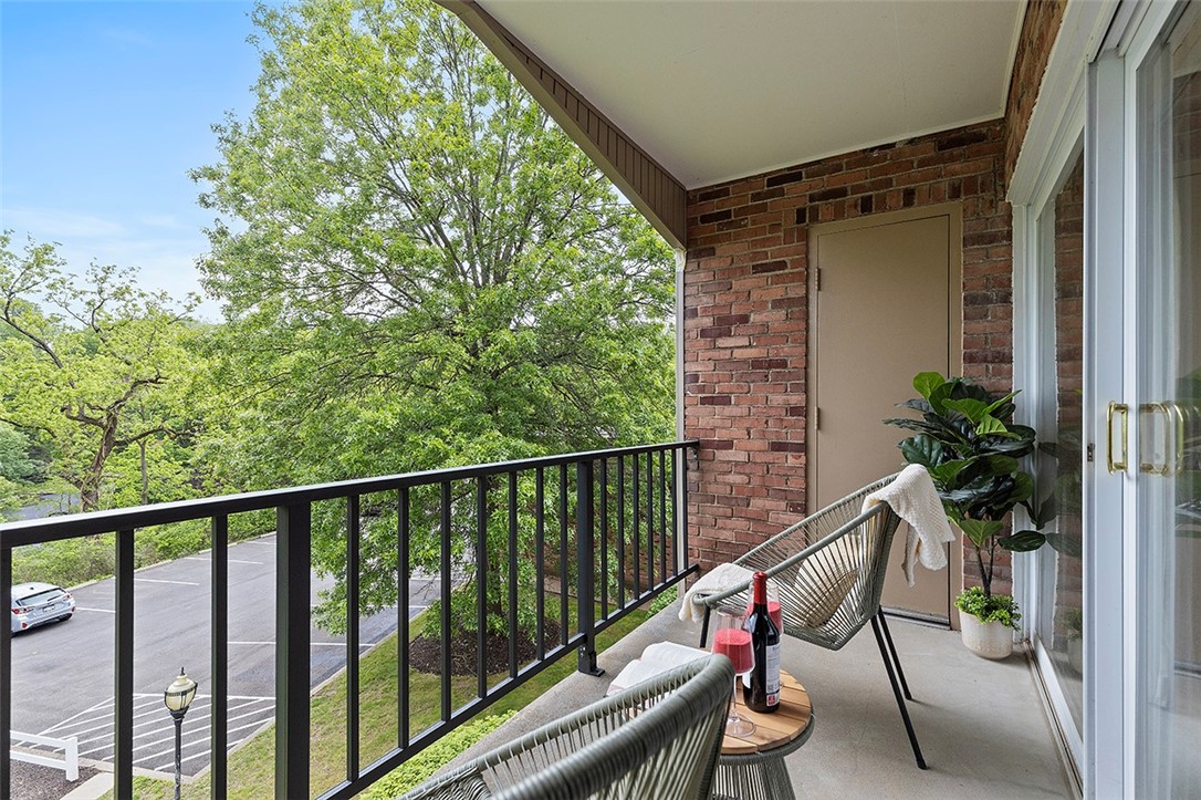 595 Calais Dr 316