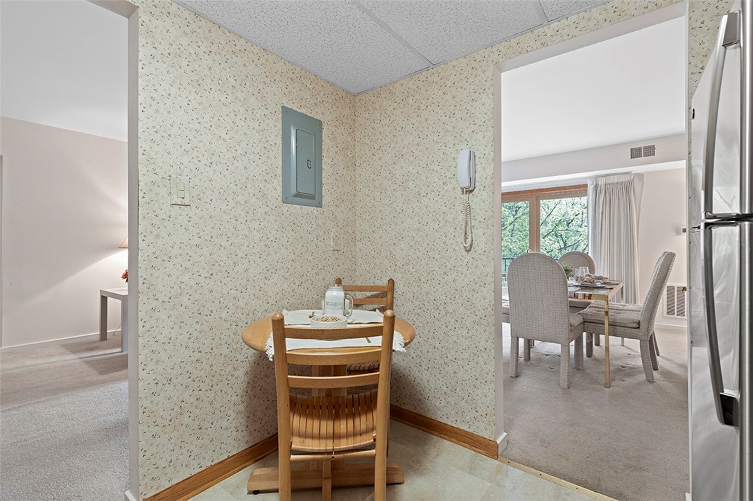 595 Calais Dr 316