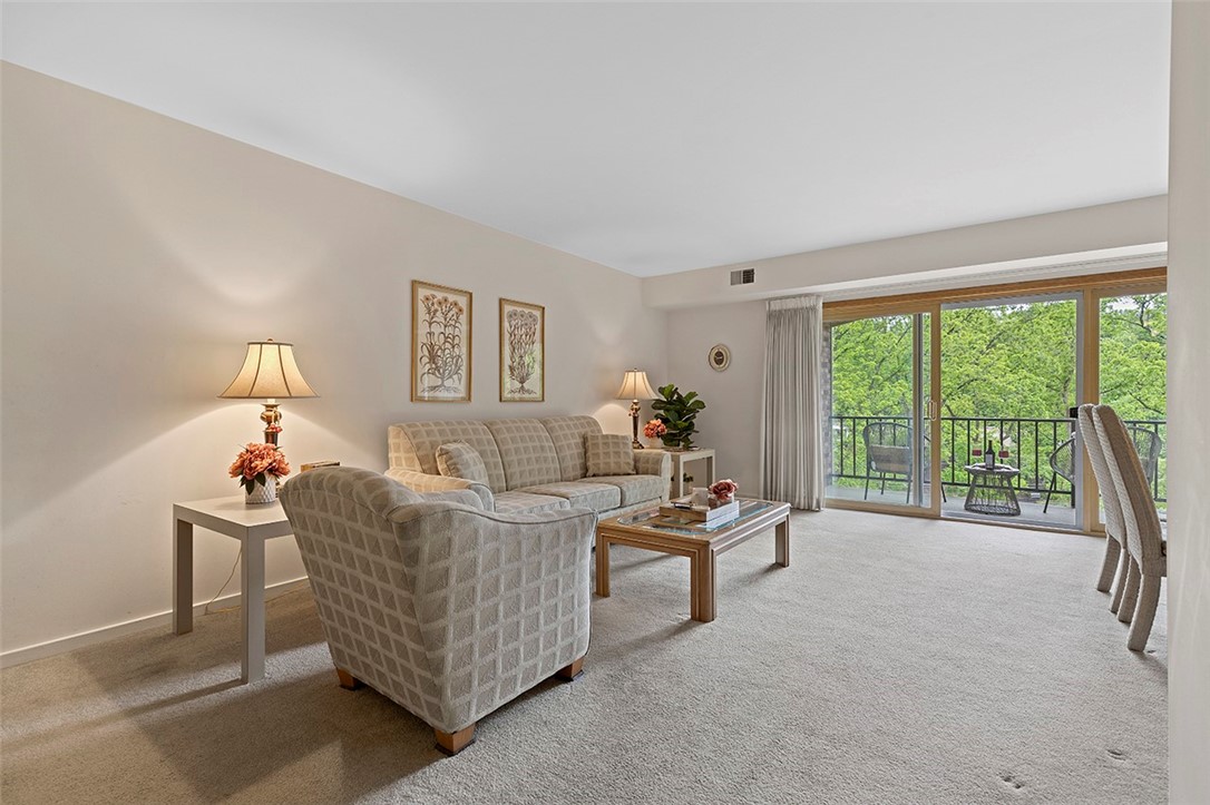 595 Calais Dr 316