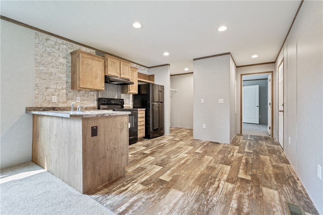 213 Main Hill Rd
