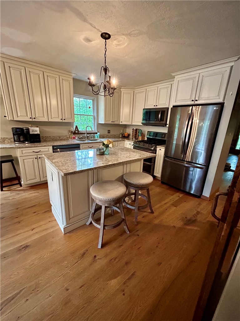 4426 Ellwood Rd