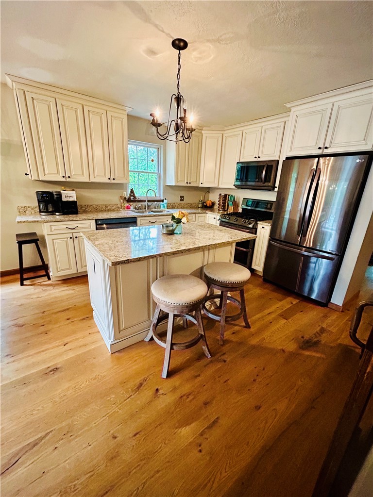 4426 Ellwood Rd