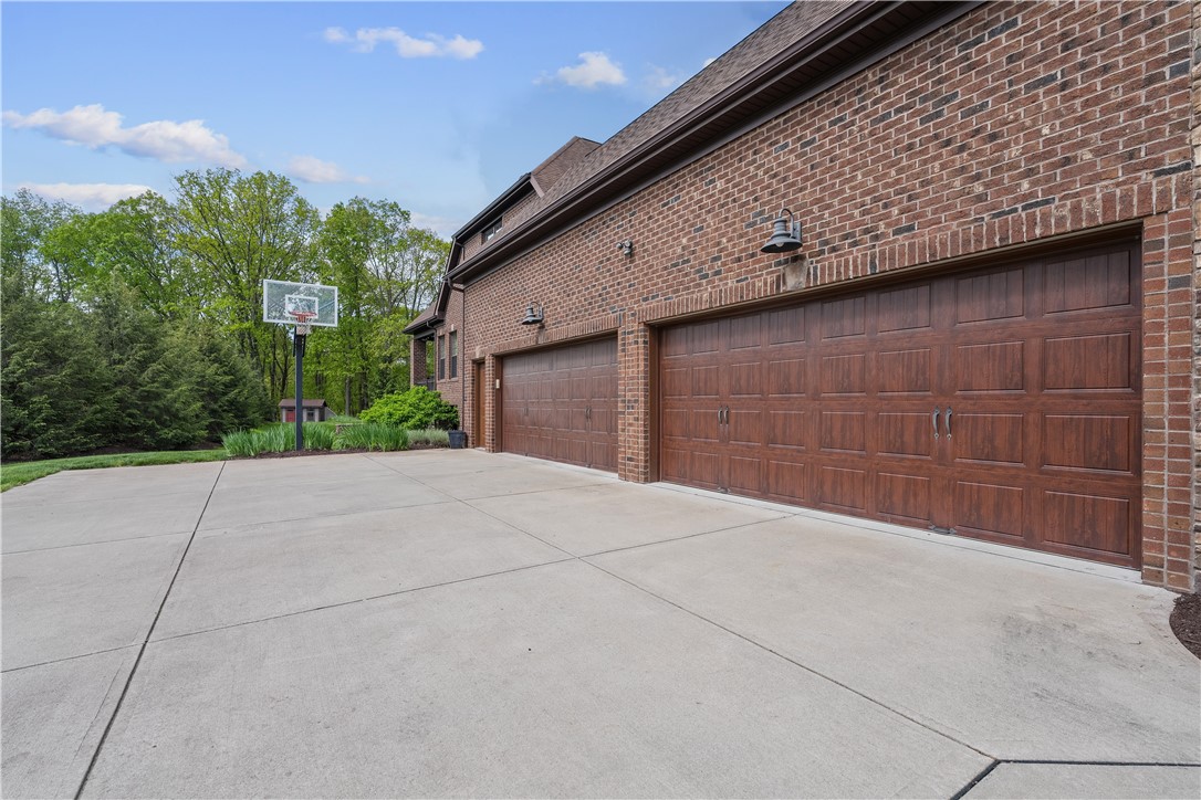 338 Buckingham Dr