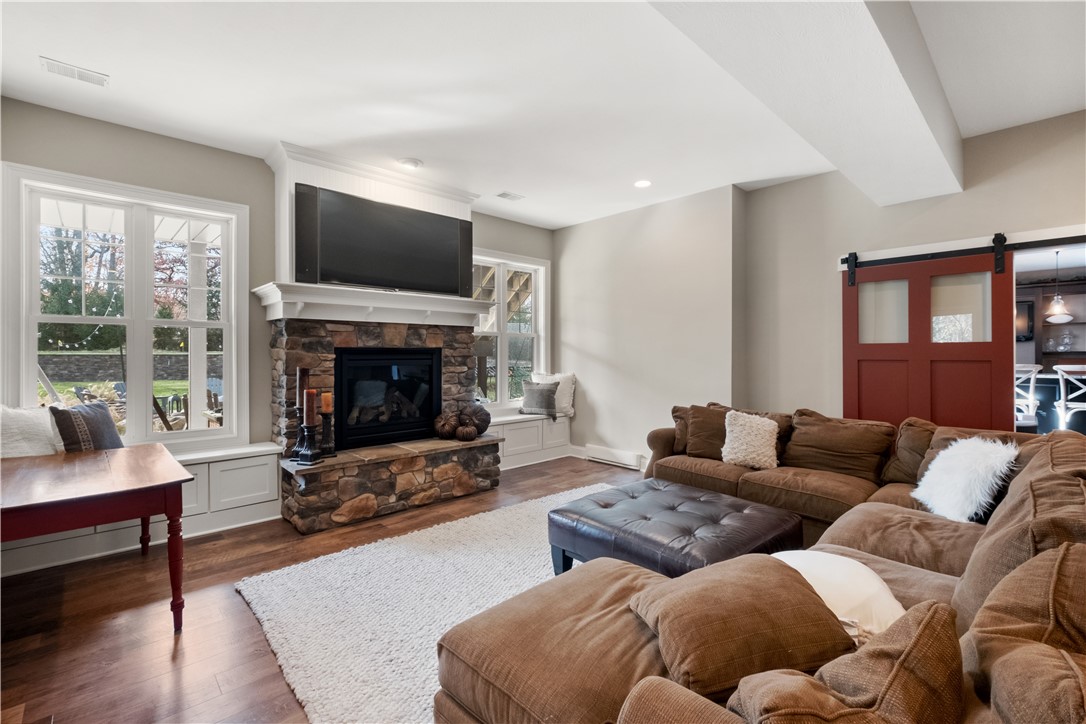 338 Buckingham Dr
