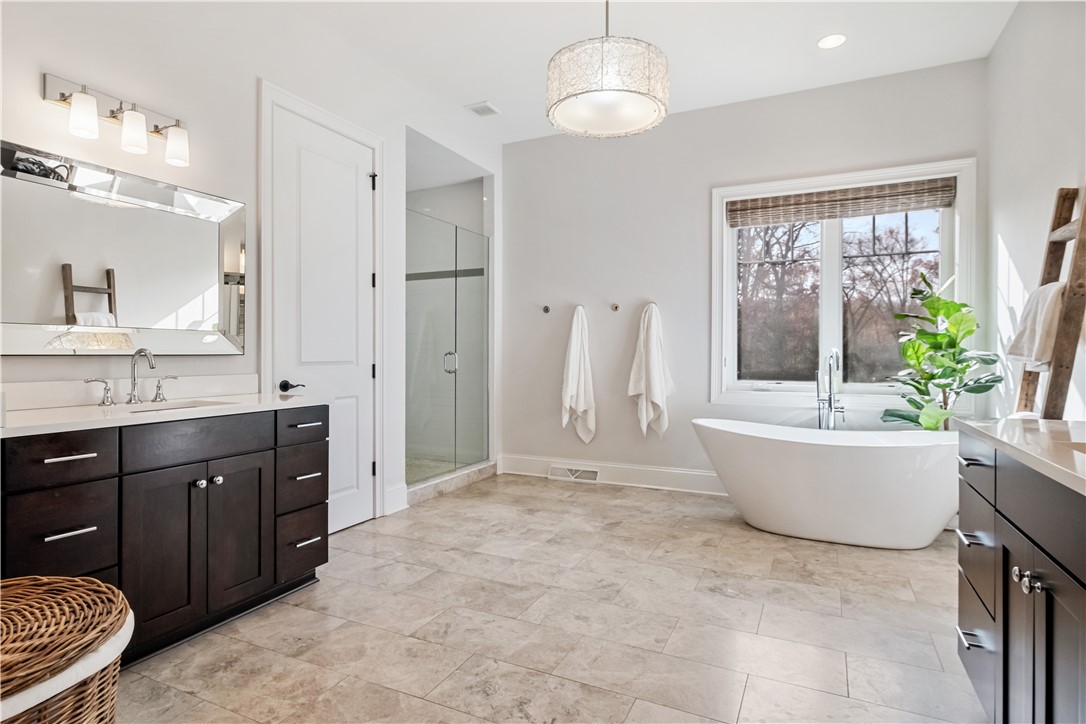 338 Buckingham Dr