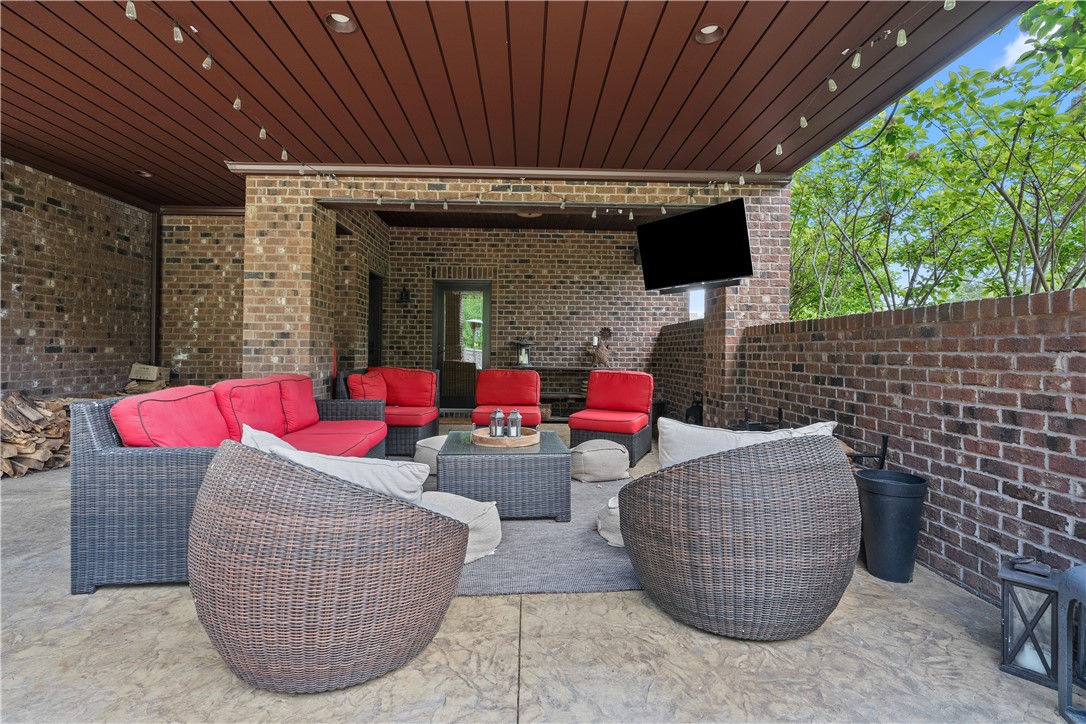 338 Buckingham Dr
