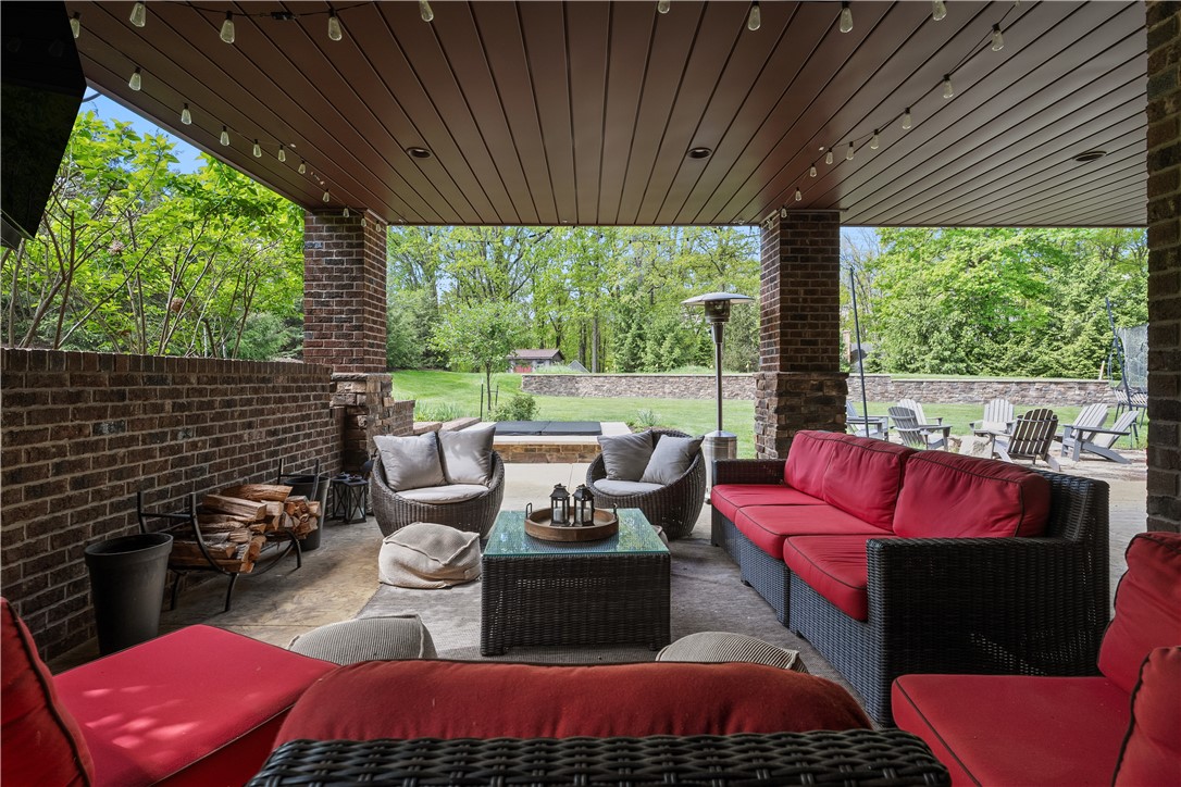 338 Buckingham Dr