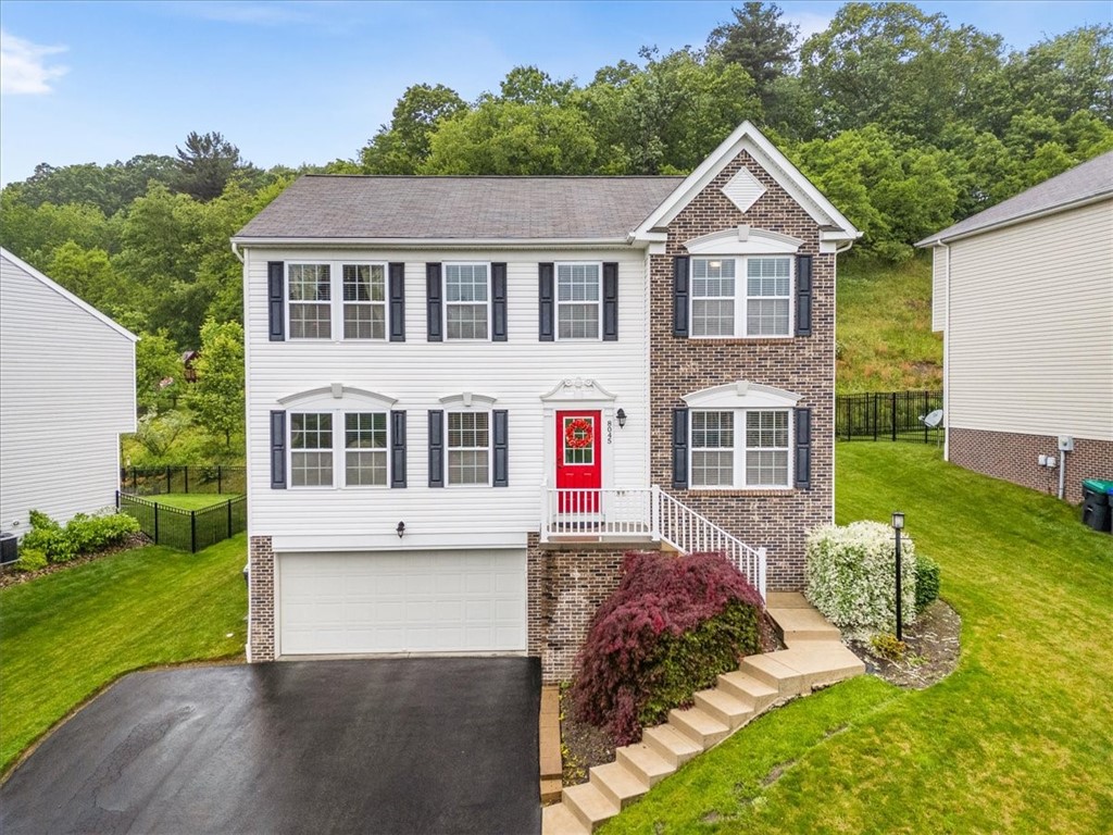 8045 Maureen Dr