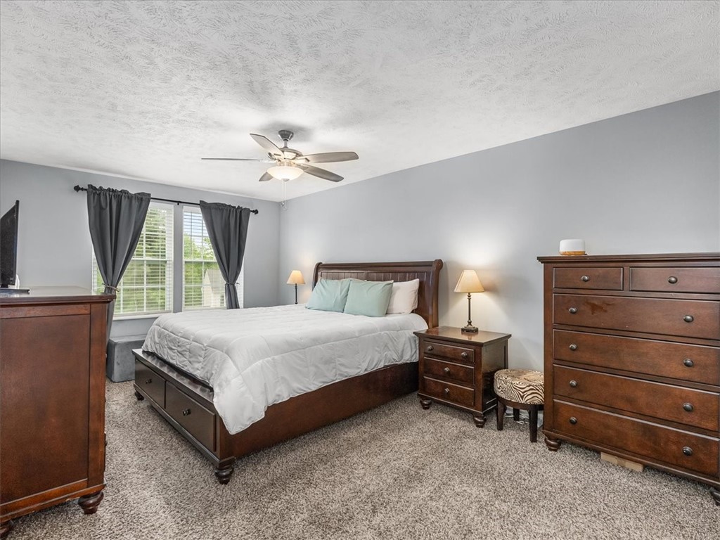 8045 Maureen Dr
