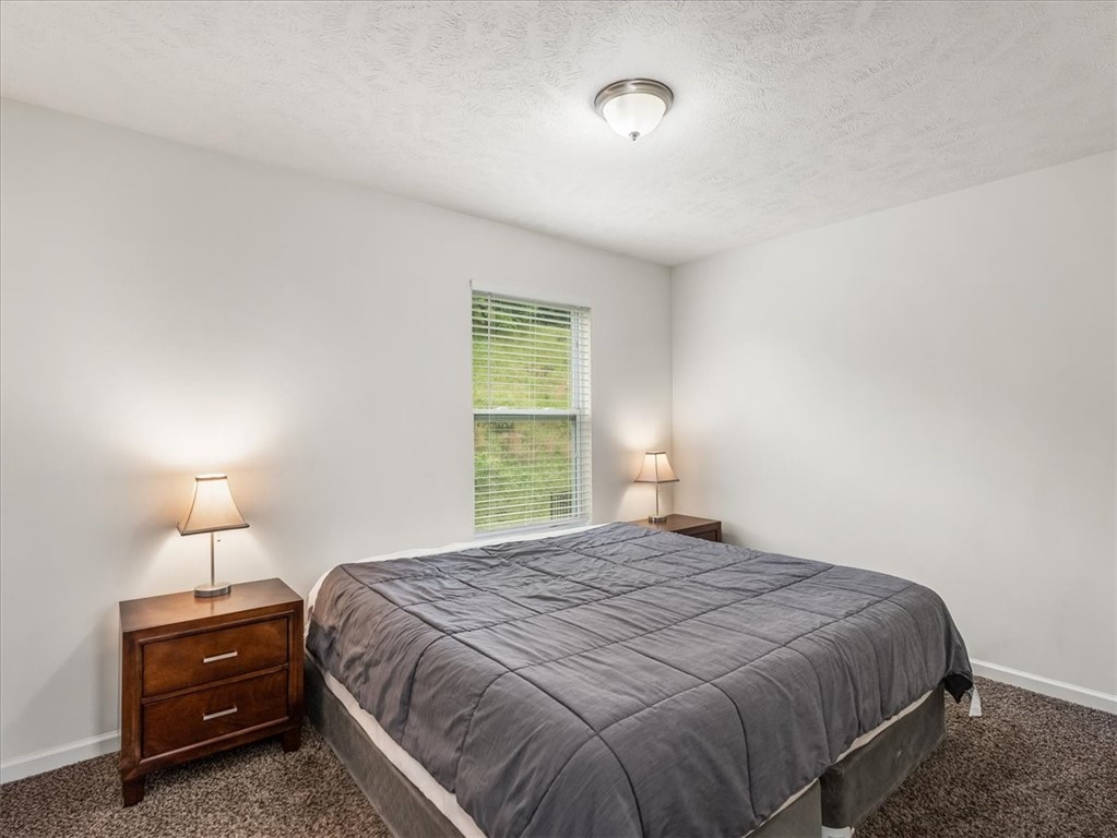8045 Maureen Dr